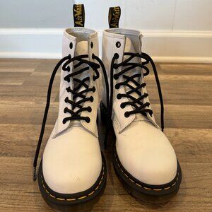 Dr. Marten White Combat Boots 1460 Combat AirWair White Leather sz 8